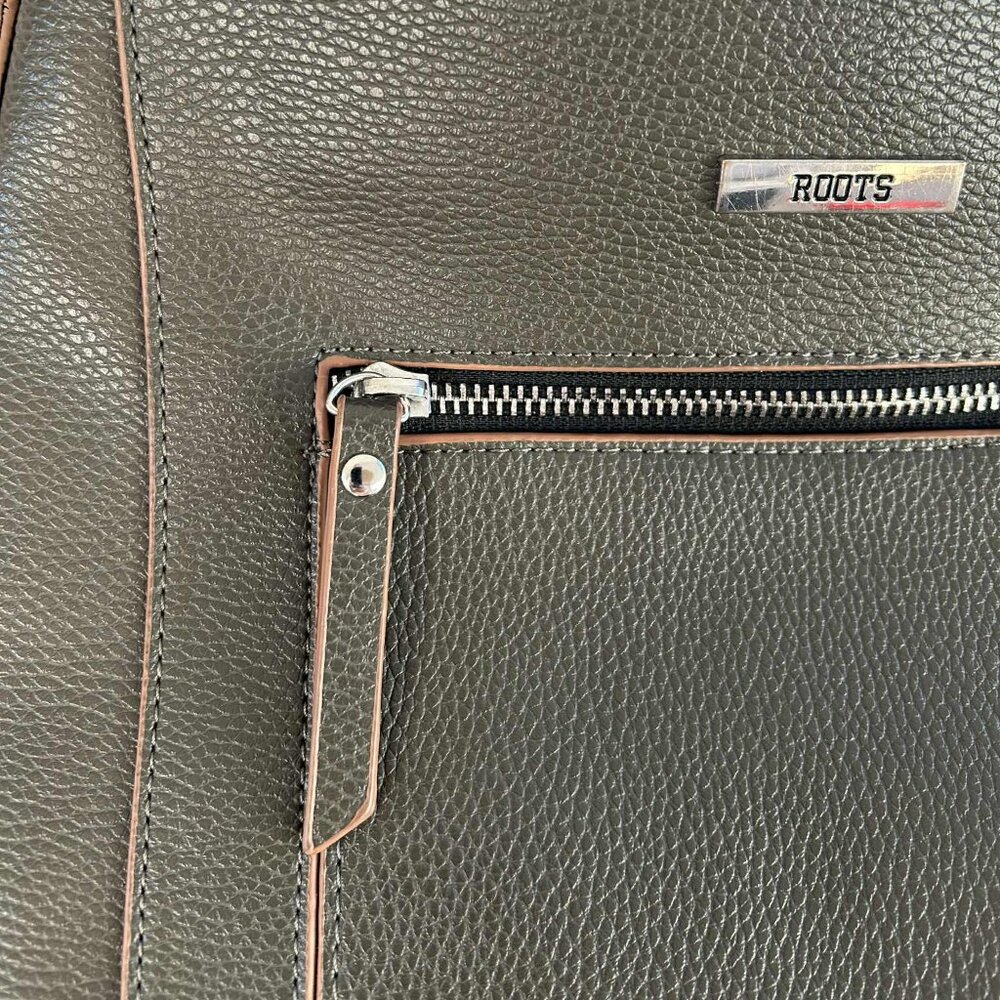 Roots Pebbled Olive-Brown Vegan Leather Shoulder/Crossbody Bag – US OS - Picture 2 of 7
